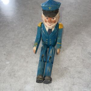 Vintage Hand Carved Wood Carving Boat Captain Sailor Man Moveable Arms Legs 11”